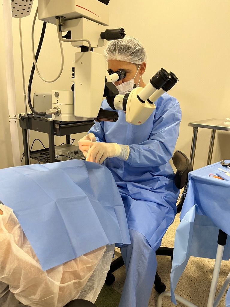 Cirurgia oftalmológica é coisa séria. Veja como atuamos